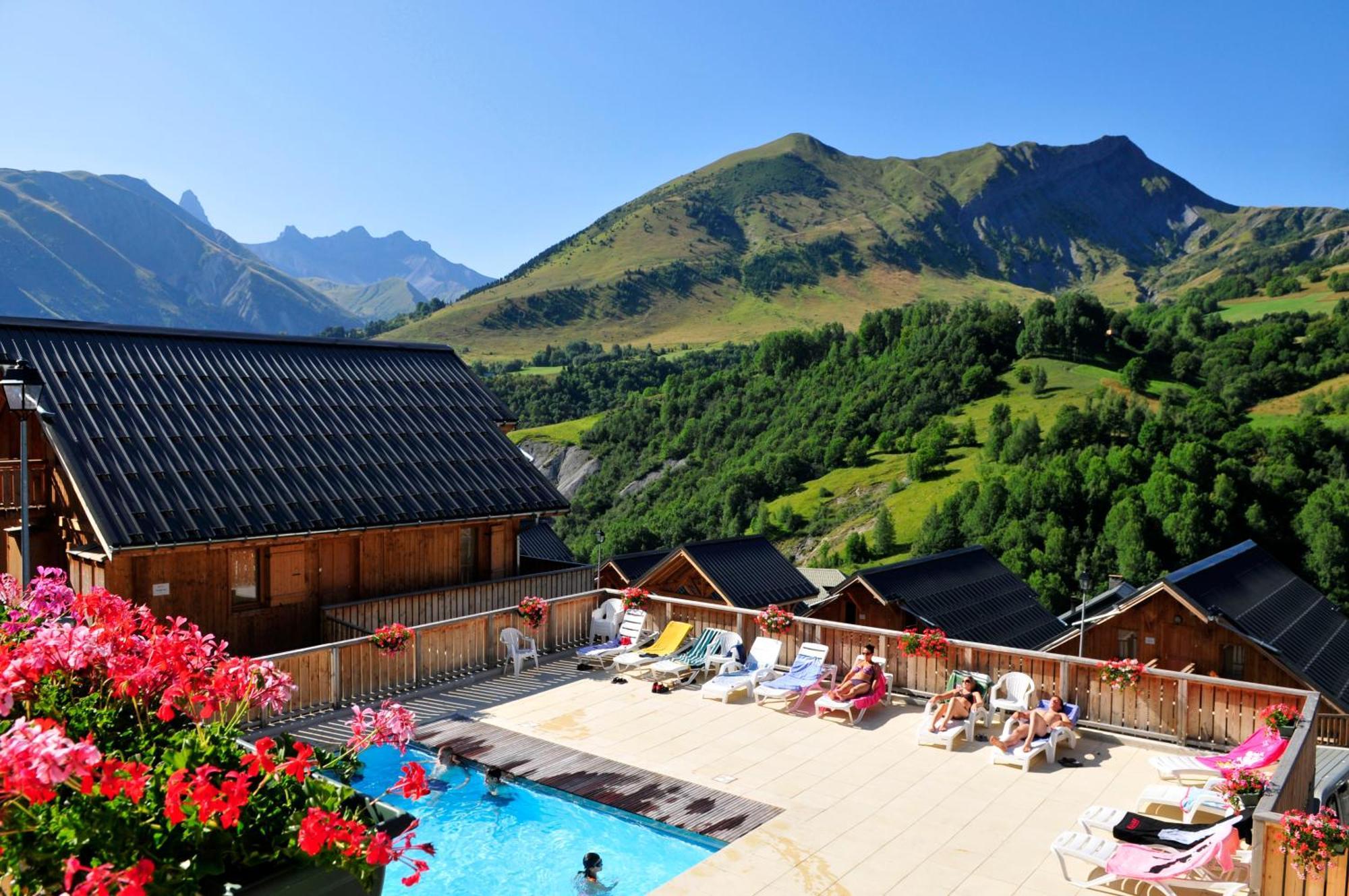 Residence Goelia Les Chalets Des Ecourts サン・ジャン・ダルヴ エクステリア 写真